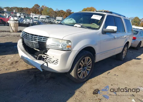 2010 Lincoln Navigator z USA, uszkodzony, nr VIN 5LMJJ2H58AEJ01071